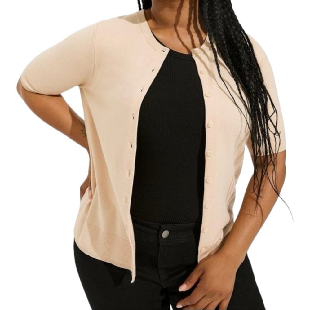 New with tags Torrid Soft Cardigan Short Sleeve Crewneck Sweater Size: 2